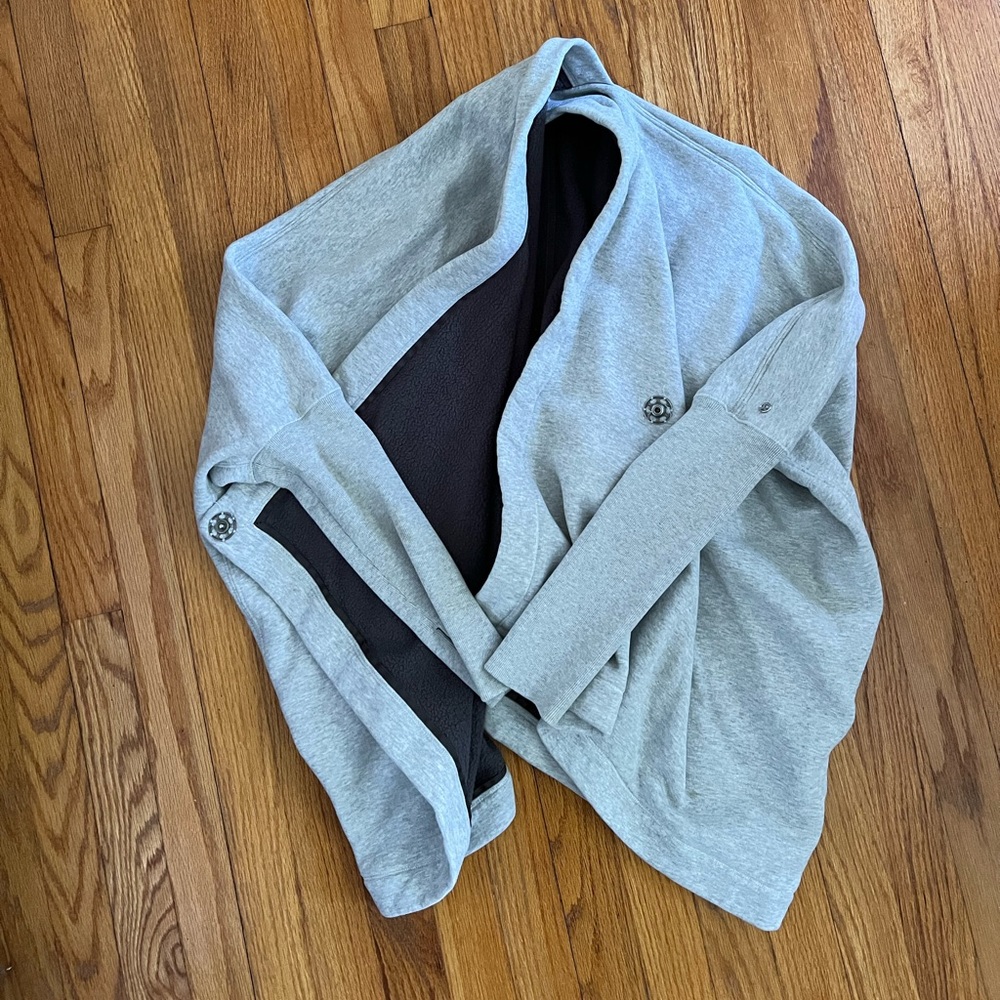 Lululemon It Makes Two Wrap